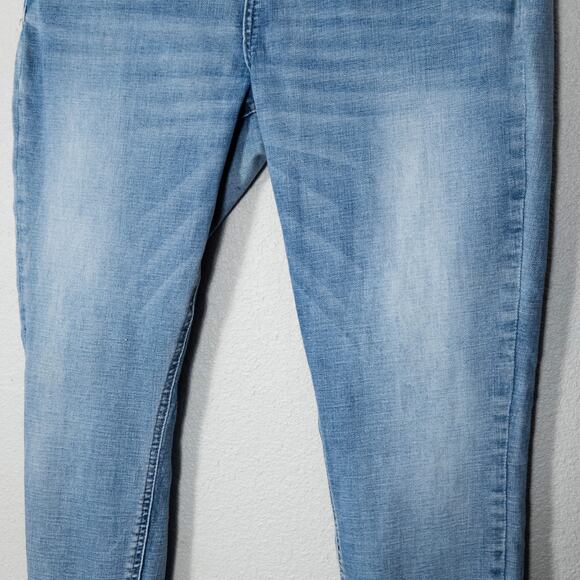 Pistola Raw Hem Ankle Jeans Light Wash Mid Rise Size 32 Clean Girl - Picture 4 of 10